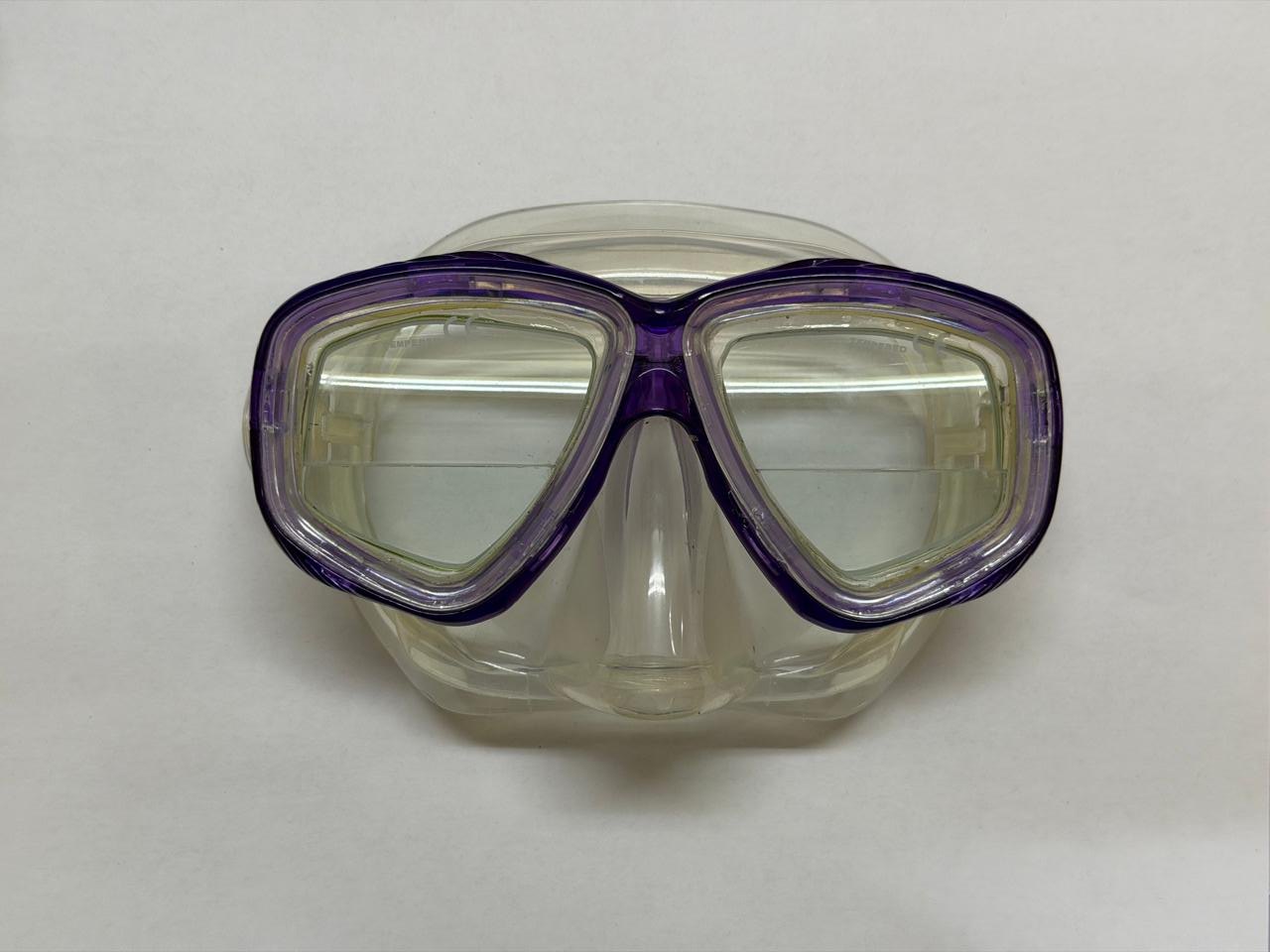 Visor de buceo con graduación incorporada por Atelier Visual, modelo 2